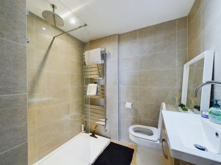 6 bedroom Detached house to let in Highnam Gardens, Sarisbury Green, Southampton, SO31
