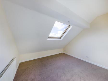 4 bedroom Town house to let in New Road East, Copnor, Portsmouth, PO2