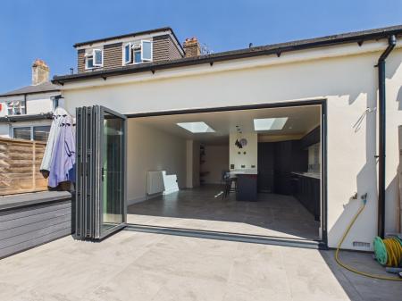 3 bedroom Terraced House for sale in Chilgrove Road, Drayton, Portsmouth, PO6