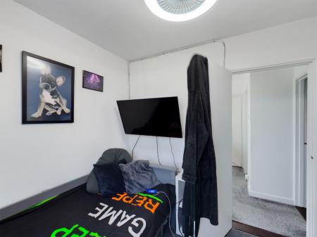 3 bedroom Semi-detached house to let in Dore Avenue, Fareham, PO16