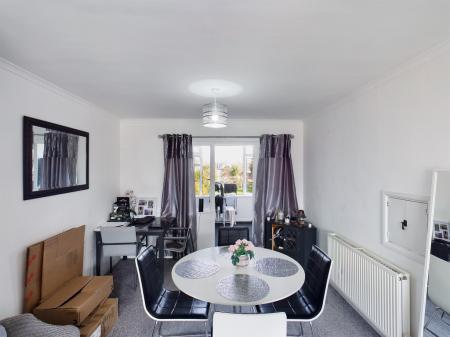 3 bedroom Semi-detached house to let in Dore Avenue, Fareham, PO16