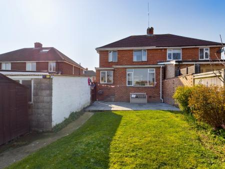 3 bedroom Semi-detached house to let in Dore Avenue, Fareham, PO16