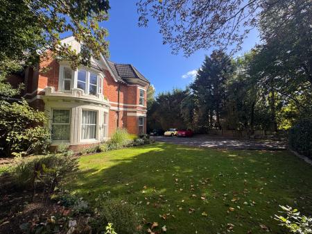2 bedroom Flat for sale in Victoria Place, Bournemouth, BH1