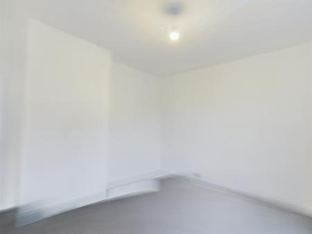 4 bedroom End of terrace house to let in Devonshire Square, Southsea, PO4