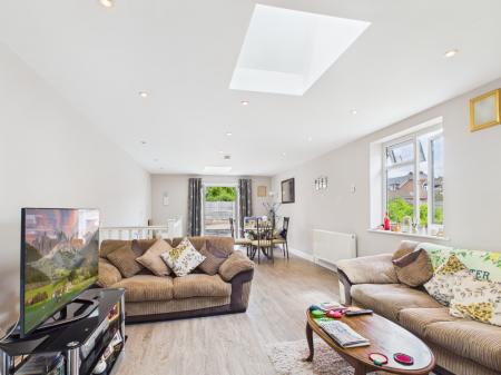 1 bedroom Maisonette to let in Havant Road, Drayton, Portsmouth, PO6