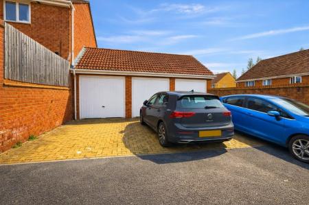 2 bedroom Semi-detached house for sale in Westfield Road, Portsmouth, PO6
