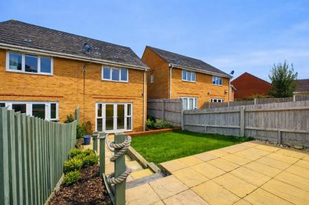 2 bedroom Semi-detached house for sale in Westfield Road, Portsmouth, PO6