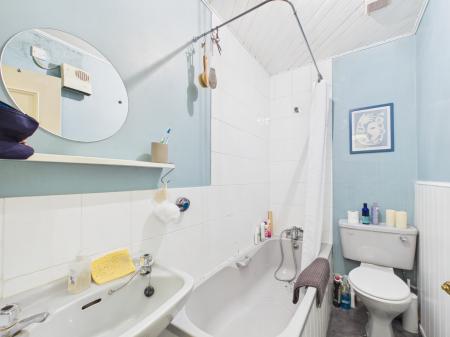 1 bedroom Flat for sale in Victoria Road North, Southsea, PO5