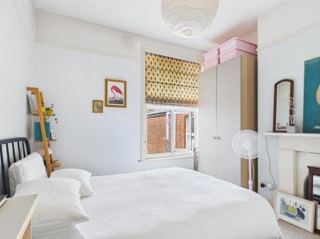 1 bedroom Flat for sale in Victoria Road North, Southsea, PO5