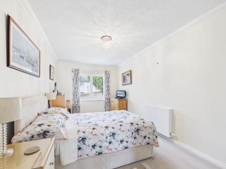 1 bedroom Flat for sale in Havant Road, Drayton, Portsmouth, PO6