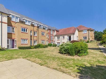1 bedroom Flat for sale in Havant Road, Drayton, Portsmouth, PO6