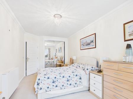 1 bedroom Flat for sale in Havant Road, Drayton, Portsmouth, PO6