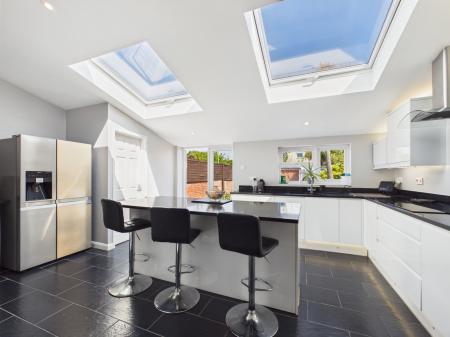3 bedroom Terraced House for sale in Lonsdale Avenue, Cosham, Portsmouth, PO6