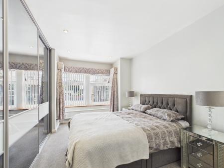 3 bedroom Terraced House for sale in Lonsdale Avenue, Cosham, Portsmouth, PO6