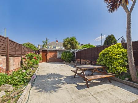 3 bedroom Terraced House for sale in Lonsdale Avenue, Cosham, Portsmouth, PO6