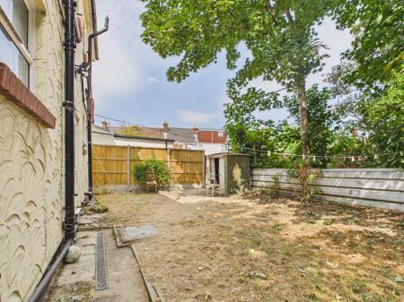 1 bedroom Flat for sale in Hewett Rd, North End, Portsmouth, PO2