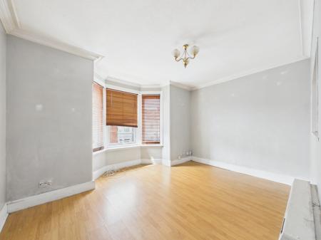 1 bedroom Flat for sale in Hewett Rd, North End, Portsmouth, PO2