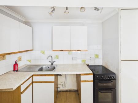 1 bedroom Flat for sale in Hewett Rd, North End, Portsmouth, PO2