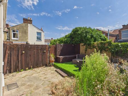 4 bedroom Semi-detached house for sale in Hampshire Street, Fratton, Portsmouth, PO1