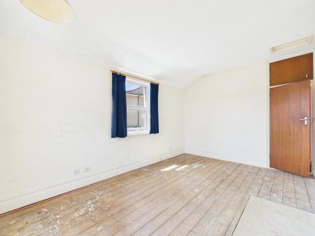 4 bedroom Semi-detached house for sale in Hampshire Street, Fratton, Portsmouth, PO1