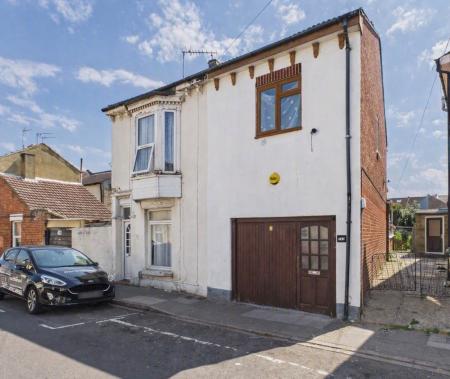4 bedroom Semi-detached house for sale in Hampshire Street, Fratton, Portsmouth, PO1