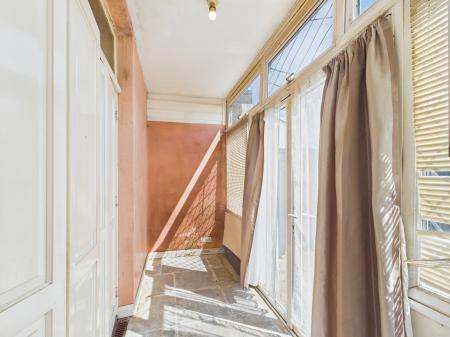 4 bedroom Semi-detached house for sale in Hampshire Street, Fratton, Portsmouth, PO1