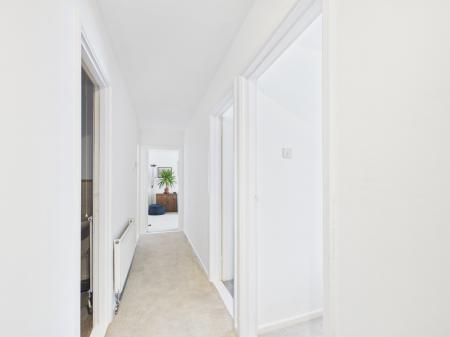 2 bedroom Flat for sale in Solent Road, Drayton, Portsmouth, PO6