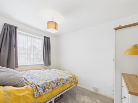 2 bedroom Flat for sale in Solent Road, Drayton, Portsmouth, PO6