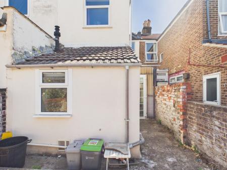 3 bedroom Terraced House to let in Moorland Road, Fratton, Portsmouth, PO1