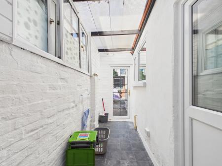 3 bedroom Terraced House to let in Moorland Road, Fratton, Portsmouth, PO1