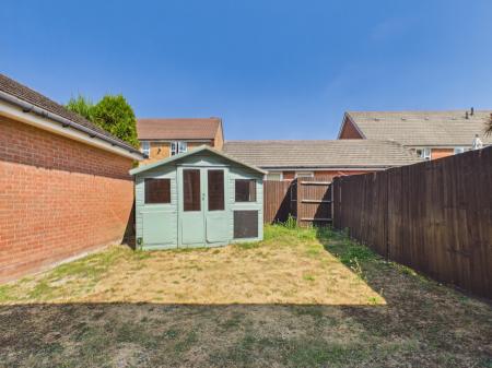 4 bedroom Town house to let in Oakdene Road, Southsea, PO4