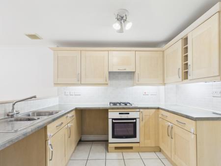 4 bedroom Town house to let in Oakdene Road, Southsea, PO4
