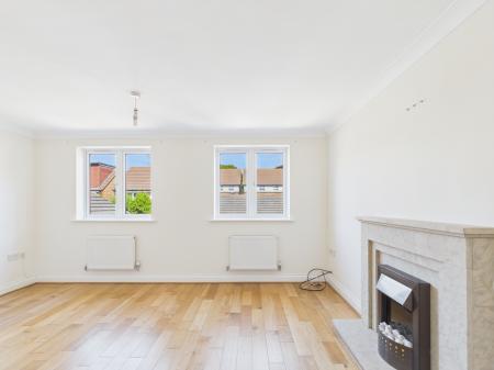 4 bedroom Town house to let in Oakdene Road, Southsea, PO4