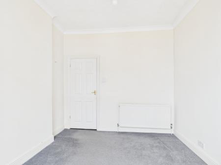 2 bedroom Flat to let in Frensham Road, Southsea, PO4