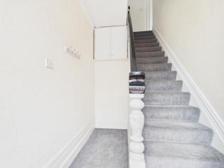 2 bedroom Flat to let in Frensham Road, Southsea, PO4
