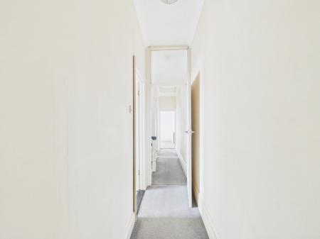 2 bedroom Flat to let in Frensham Road, Southsea, PO4