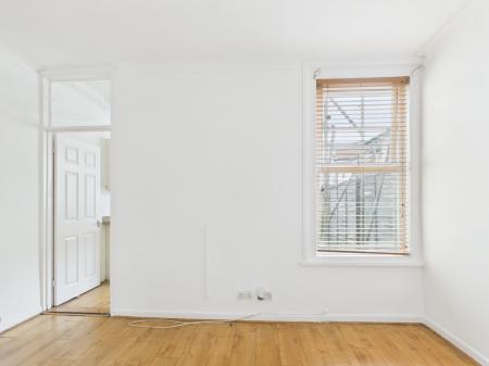 2 bedroom Terraced House to let in Liverpool Road, Fratton, Portsmouth, PO1