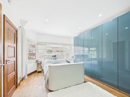 4 bedroom Detached house for sale in Brecon Avenue, Drayton, Portsmouth, PO6