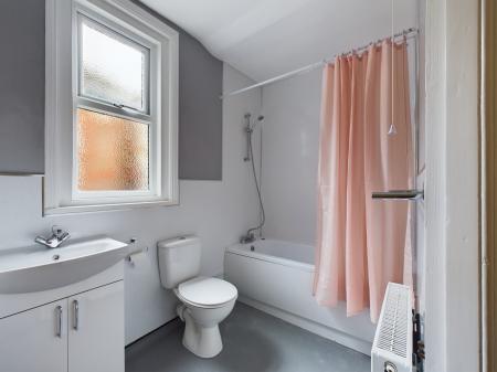 3 bedroom Terraced House to let in Bramshott Road, Southsea, PO4
