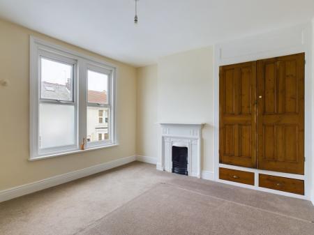 3 bedroom Terraced House to let in Bramshott Road, Southsea, PO4
