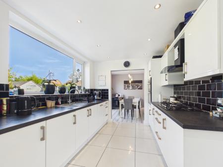 4 bedroom Semi-detached house for sale in Widley Road, Cosham, Portsmouth, PO6