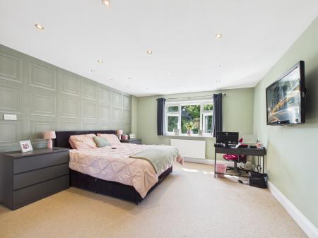 4 bedroom Semi-detached house for sale in Widley Road, Cosham, Portsmouth, PO6