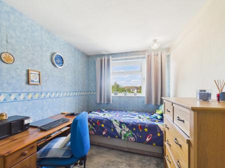 2 bedroom Flat for sale in East Lodge Park, Farlington, Portsmouth, PO6