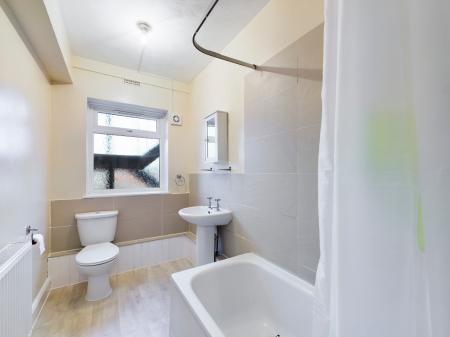 2 bedroom Flat to let in London Road, Portsmouth, PO2