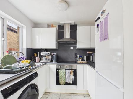 1 bedroom Flat to let in Tor Close, Waterlooville, PO7