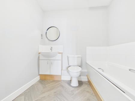 2 bedroom Flat to let in Gisors Road, Southsea, PO4