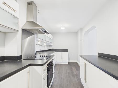 2 bedroom Flat to let in Gisors Road, Southsea, PO4