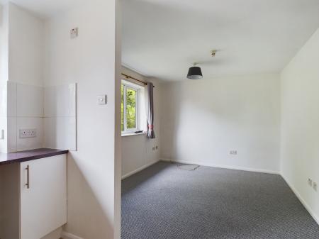 1 bedroom Flat to let in Honeywood Close, Hilsea, Portsmouth, PO3