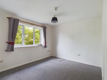 1 bedroom Flat to let in Honeywood Close, Hilsea, Portsmouth, PO3