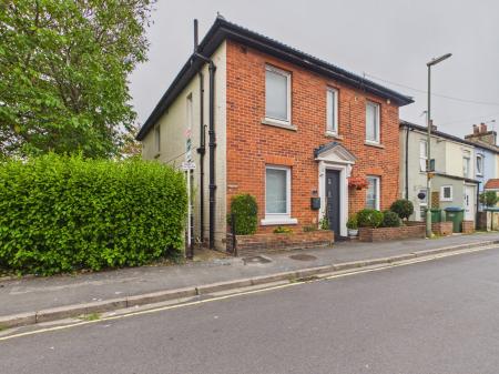 Gordon Road, Fareham, PO16